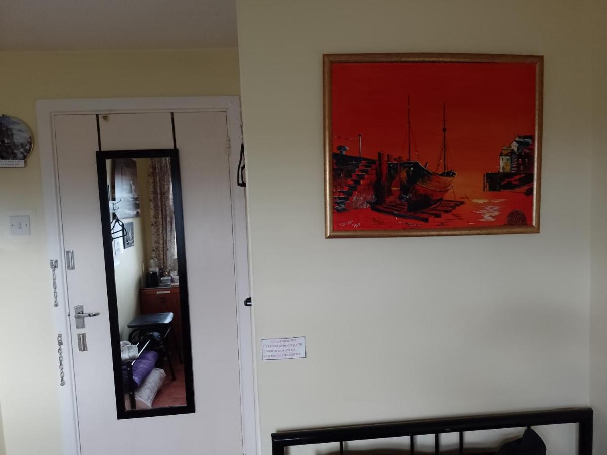 Super Single Room Cardiff Bagian luar foto